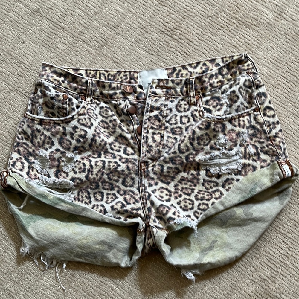 One Teaspoon Cheetah Print Shorts